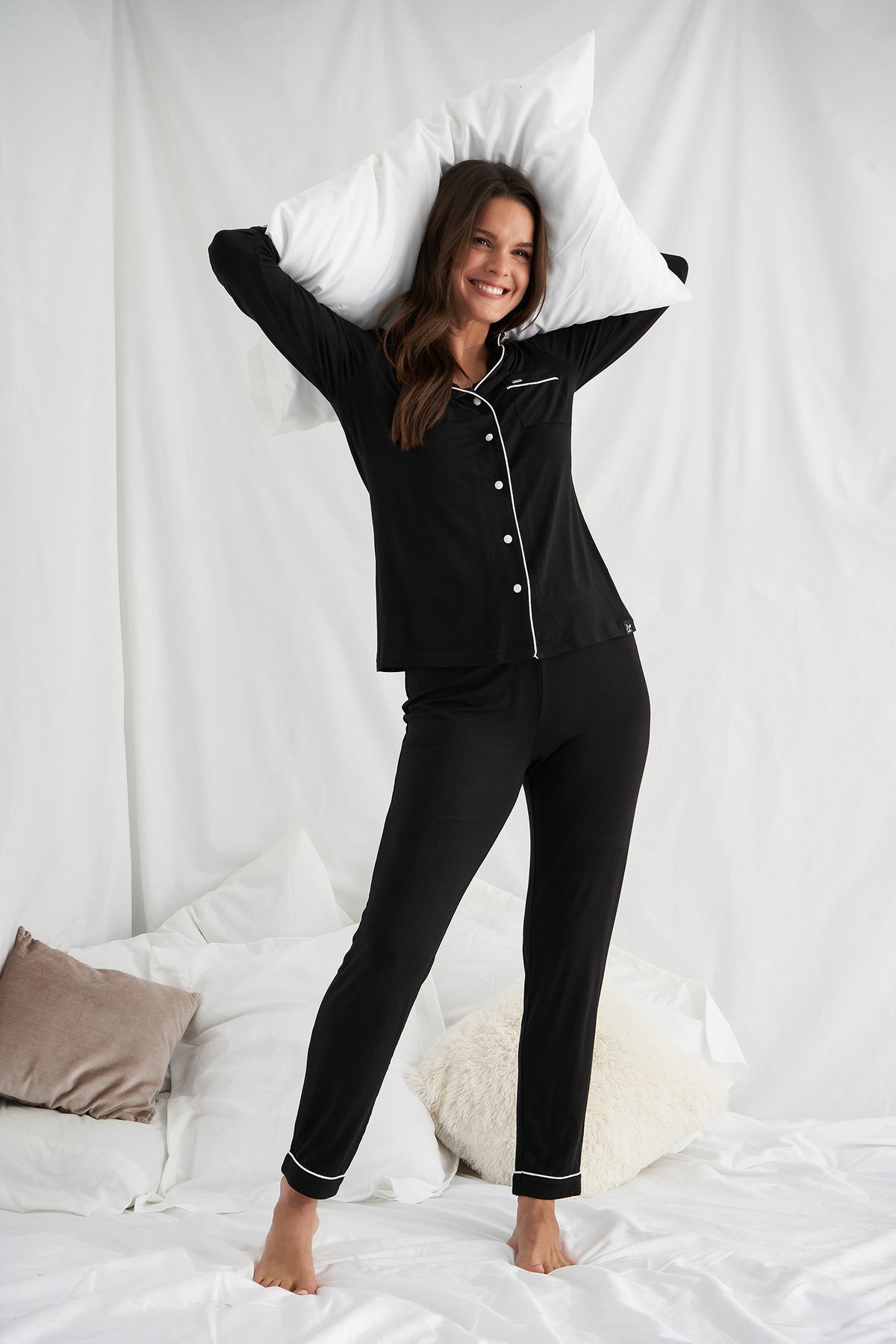 bamboe-pyjama-675lgd-1.jpg Pretty You BAMBOO black pyjama (215) Lingerie Badmode - Afbeelding 1