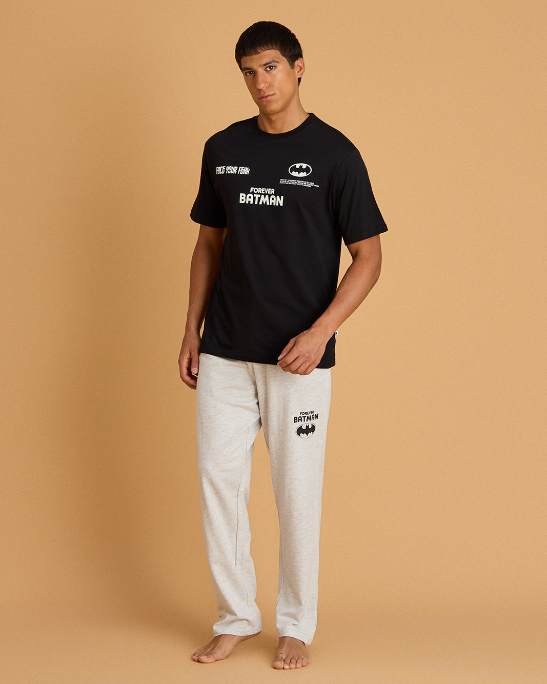 batman-pyjama-476uys-1.jpg Men Beige Batman Pyjama Set - Afbeelding 1