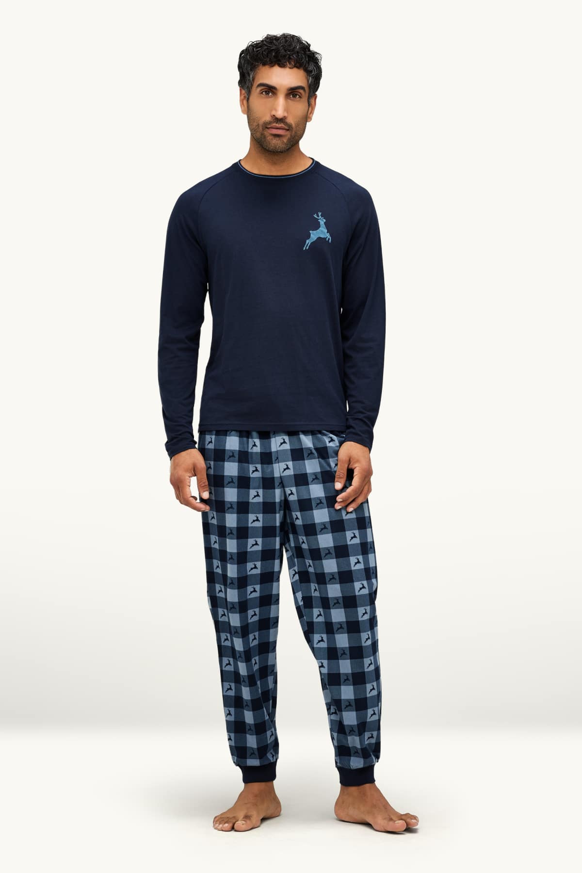 ca-heren-pyjama-148wlz.jpg Kerstnachtkleding voor heren Comfort en stijl | C&A - Afbeelding 1