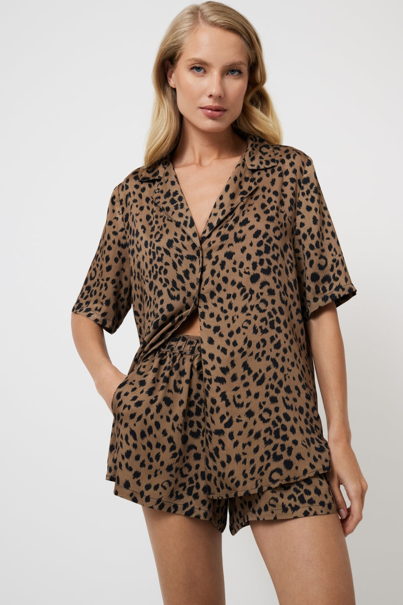 ca-pyjama-233flu-1.jpg Kaya Pyjama Short wonen Afmeting in gebruik ca kruidig en rustgevend perfect Size:Wit FW25CSP1199H25CALECONGRIJSROZE.M – diagnhos.com - Afbeelding 1