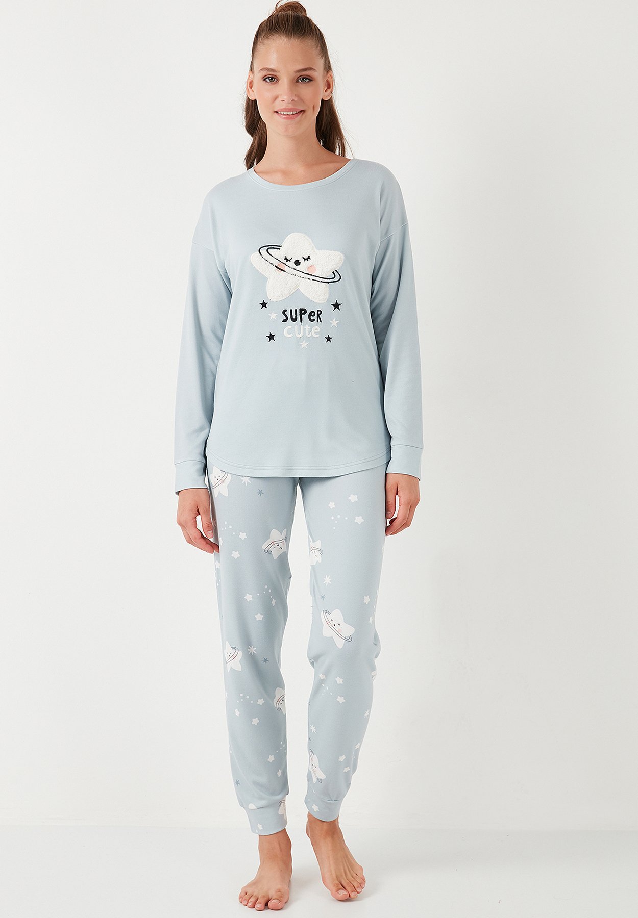 cute-pyjama-108tjk-1.jpg LELA REGULAR FIT SET Pyjama light blue/lichtblauw Zalando.nl - Afbeelding 1