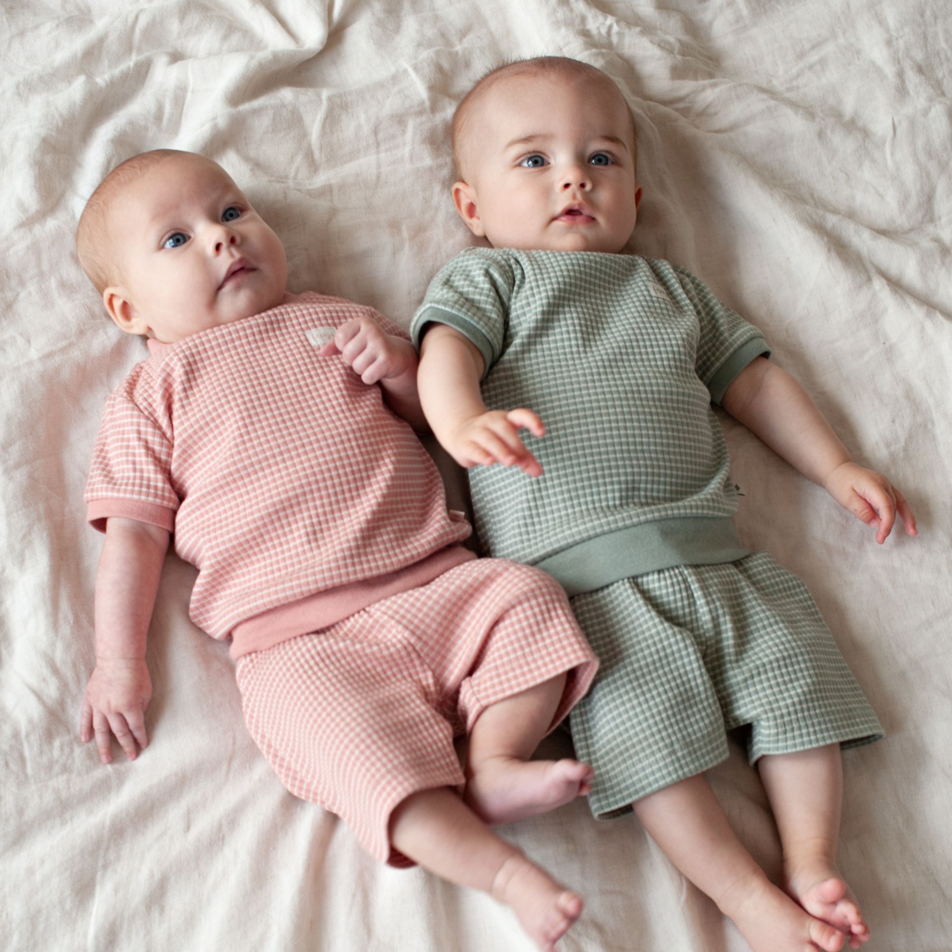 feetje-zomer-pyjama-342mad-1.jpg Feetje shortama 2026 Summer specials (mauve & zeegroen) | Humpy - Afbeelding 1