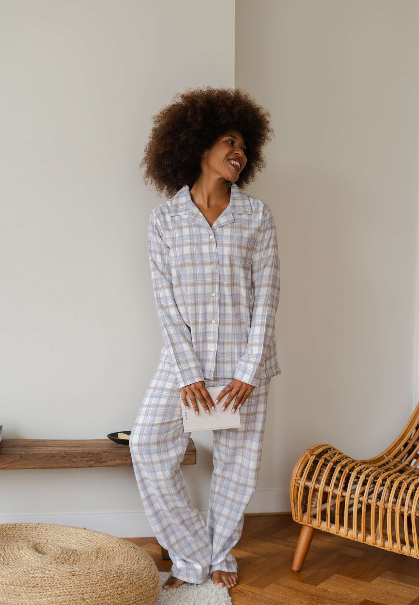 flanellen-pyjamabroek-dames-335jjk-1.jpg By Louise By Louise Dames Pyjamabroek Flanel Geruit Blauw/Wit - Afbeelding 1