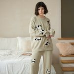 Pandafleece pyjama voor dames Fuzzy pyjamaset met pandaprints