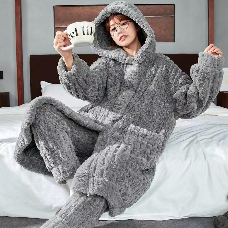 fluffy-pyjama-dames-357uum-1.jpg Koraalfluweel Pyjama Set voor Dames Zoete en Leuke Lange Pyjama Set Winter Huiskleding Pyjama met Capuchon Pyjama kopen vanaf een prijs van 23 | Joom - Afbeelding 1