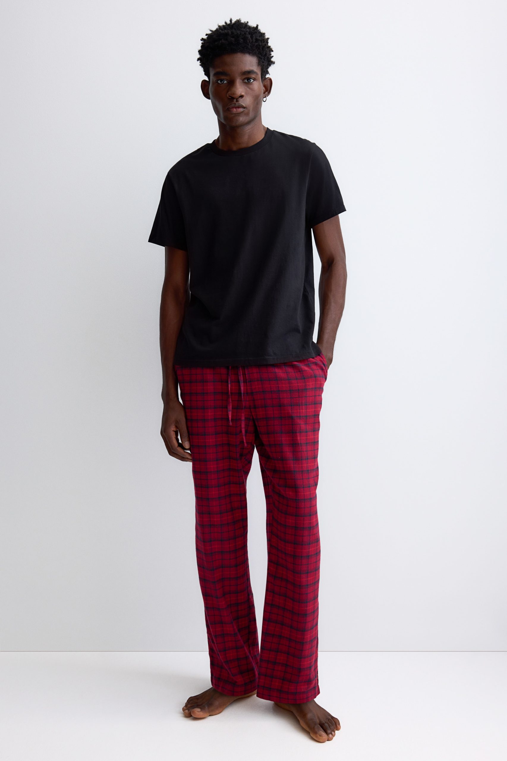 geruite-pyjamabroek-heren-776zfe-1.jpg Flanellen broek Relaxed Fit Rood/geruit HEREN | H&M NL - Afbeelding 1