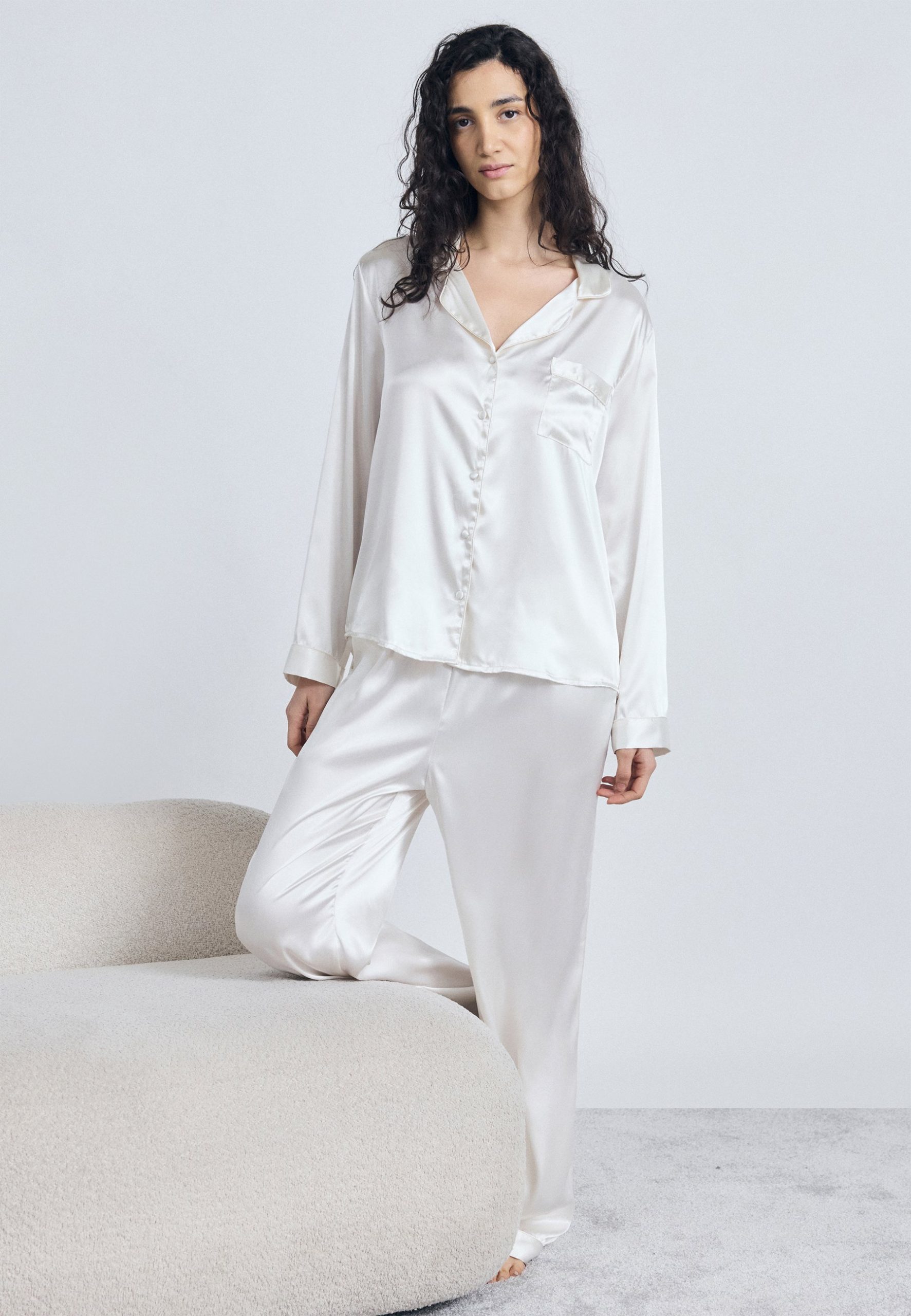 hunkemoller-pyjama-dames-103ncv.jpg Hunkemöller SHINY Pyjama gardenia/crème Zalando.nl - Afbeelding 1