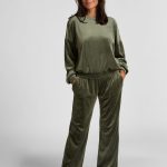 Kopen Groen Hunkemoller Velvet Pyjamas Set van Next Nederland
