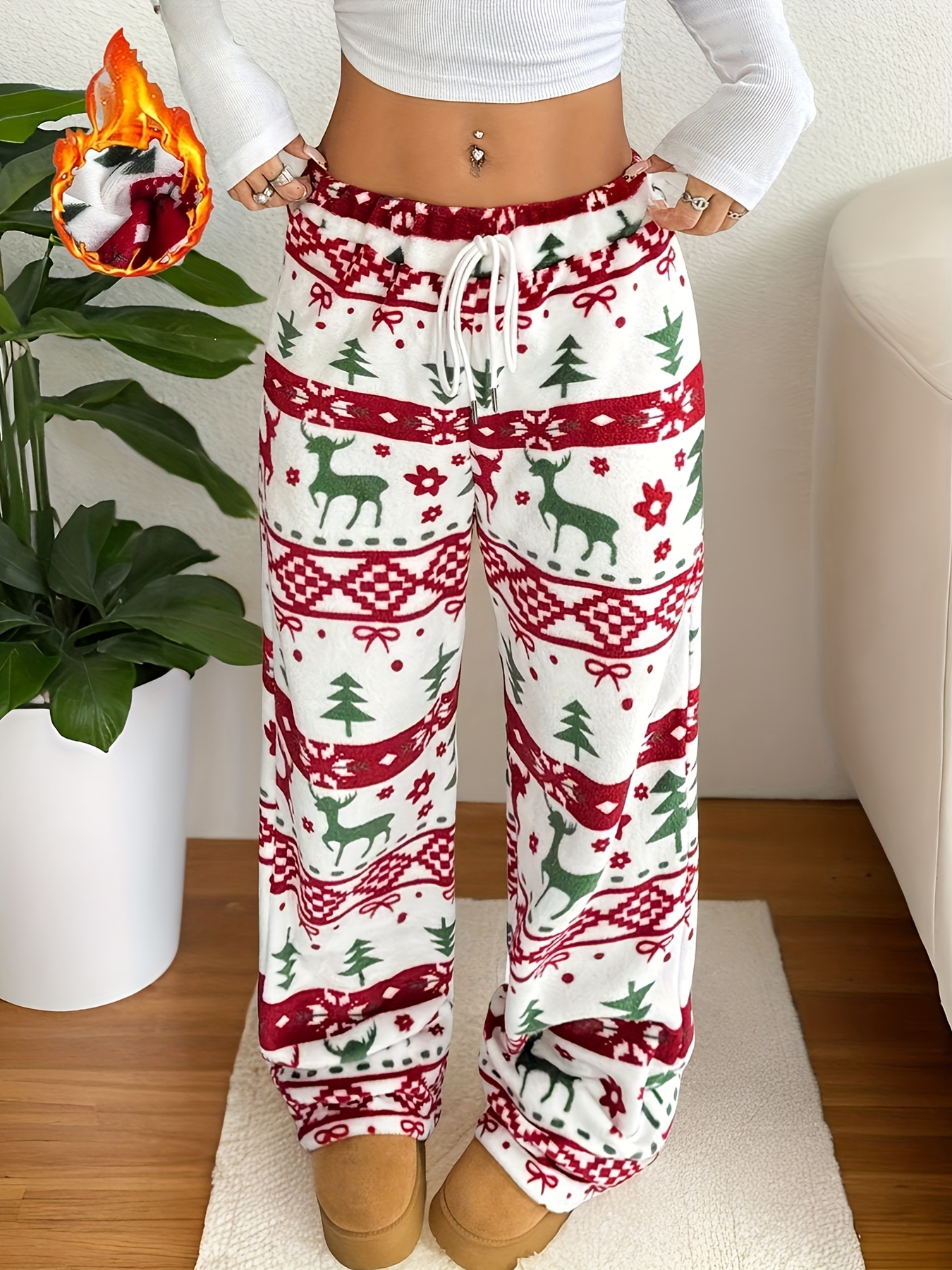 kerst-pyjamabroek-602xhs-1.jpg Dames Kerst Pyjamabroek met Wijde * Comfortabele Vrijetijdsbroek met Feestdagenprint en Trekkoord in de Taille - Afbeelding 1