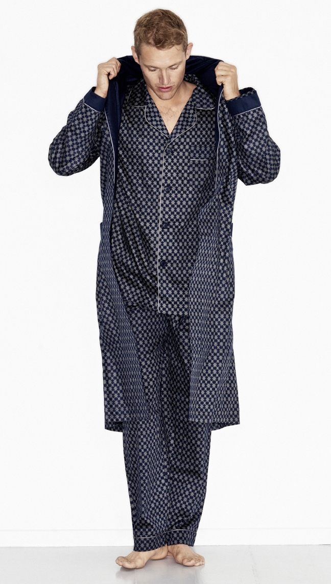 luxe-pyjama-heren-581prm-1.jpg Klassieke heren pyjama van donkerblauwe katoen - Afbeelding 1