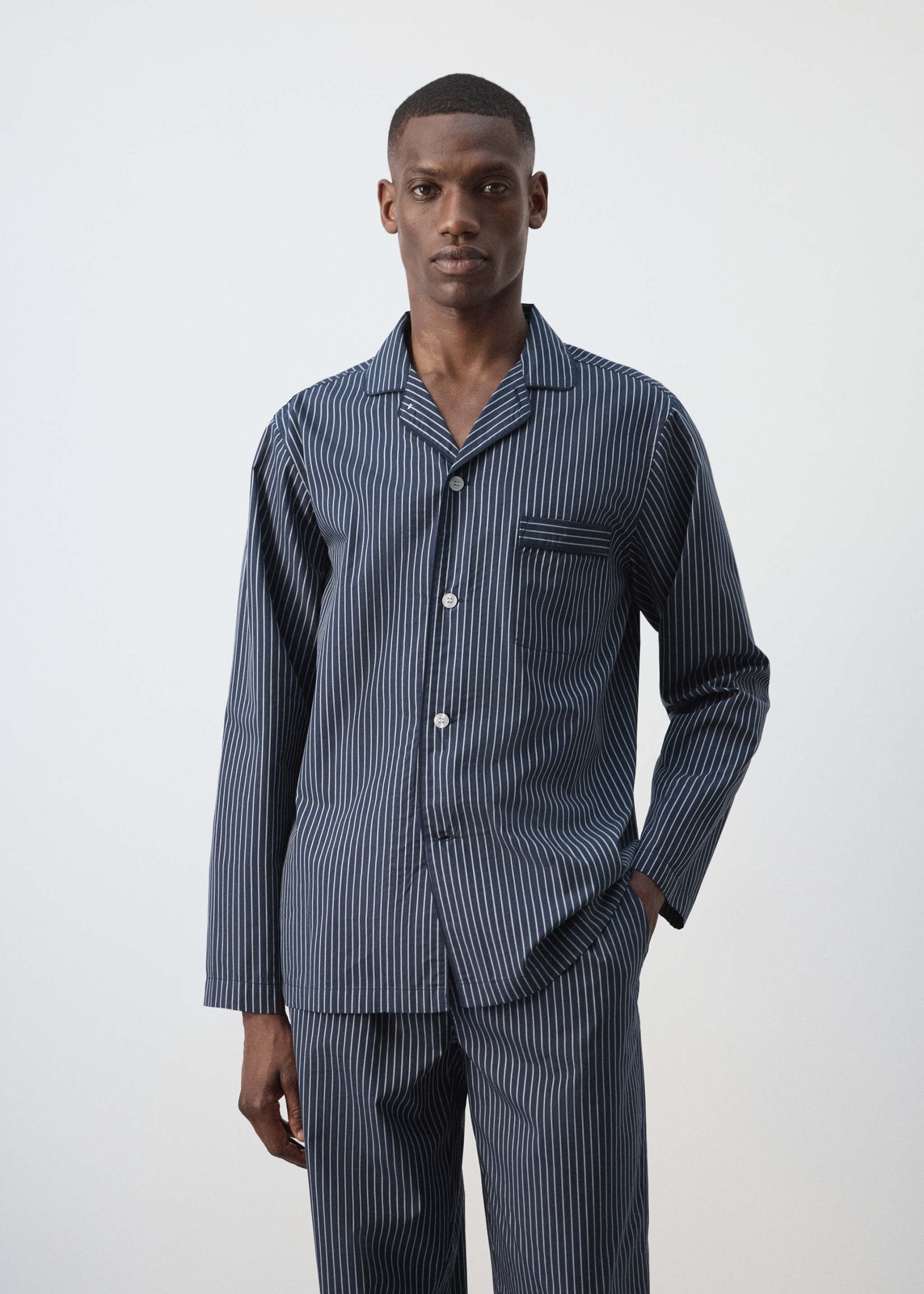 mango-pyjama-555hue-1.jpg Herenpyjama's 2026 | MANGO Nederland - Afbeelding 1
