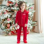 Aangepaste naam kinder kerst pyjama set, rode ruches pyjama set voor meisjes, jongens bijpassende pyjama shirt & broek, kerstavond kostuum, kerstcadeau voor kinderen | Krijgnaamketting