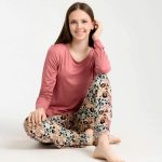 Dames Pyjama van Gionettic met lange mouw Beerenondergoed.nl