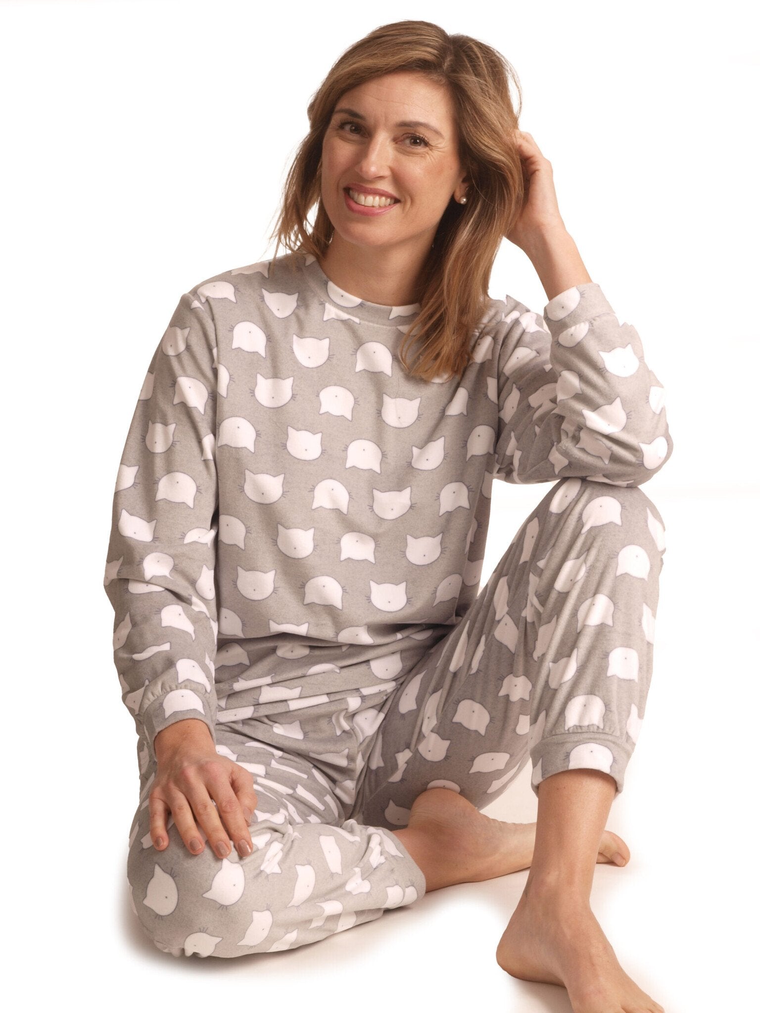pyjama-online-923rvm-1.jpg Cocodream micro velours dames pyjama Cats Grijs / XL - Afbeelding 1