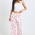 Beige Tall Pyjama Set Met Martini & Strik Print Cami En Broek | Boohoo NL