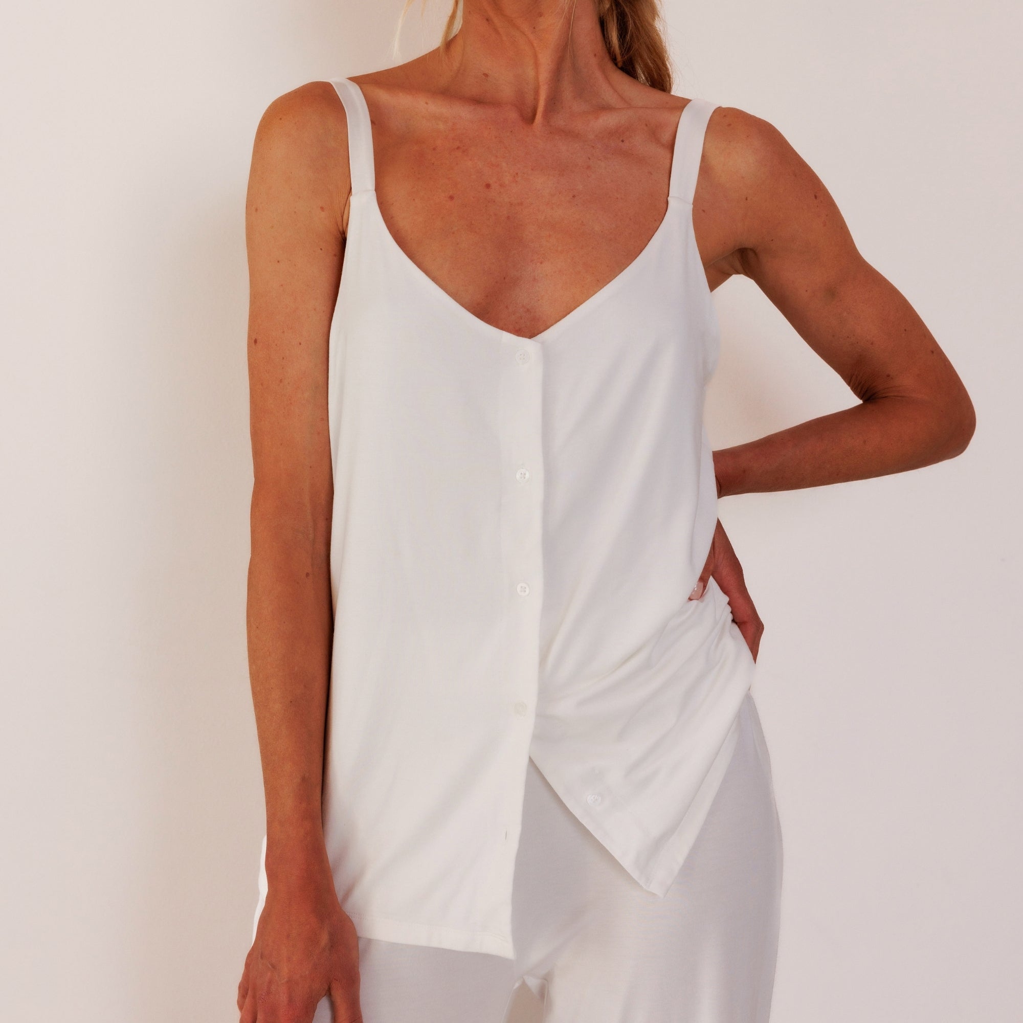 pyjama-top-dames-047drl-1.jpg Coco & Cici TENCEL Pyjama Top Dames Off White L – vtwonen shop - Afbeelding 1