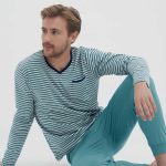 Dunne heren pyjama lichtblauw