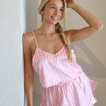 Shop de Roze Gestreepte Pyjama Set Nu bij Ladylike Verkrijgbaar Online