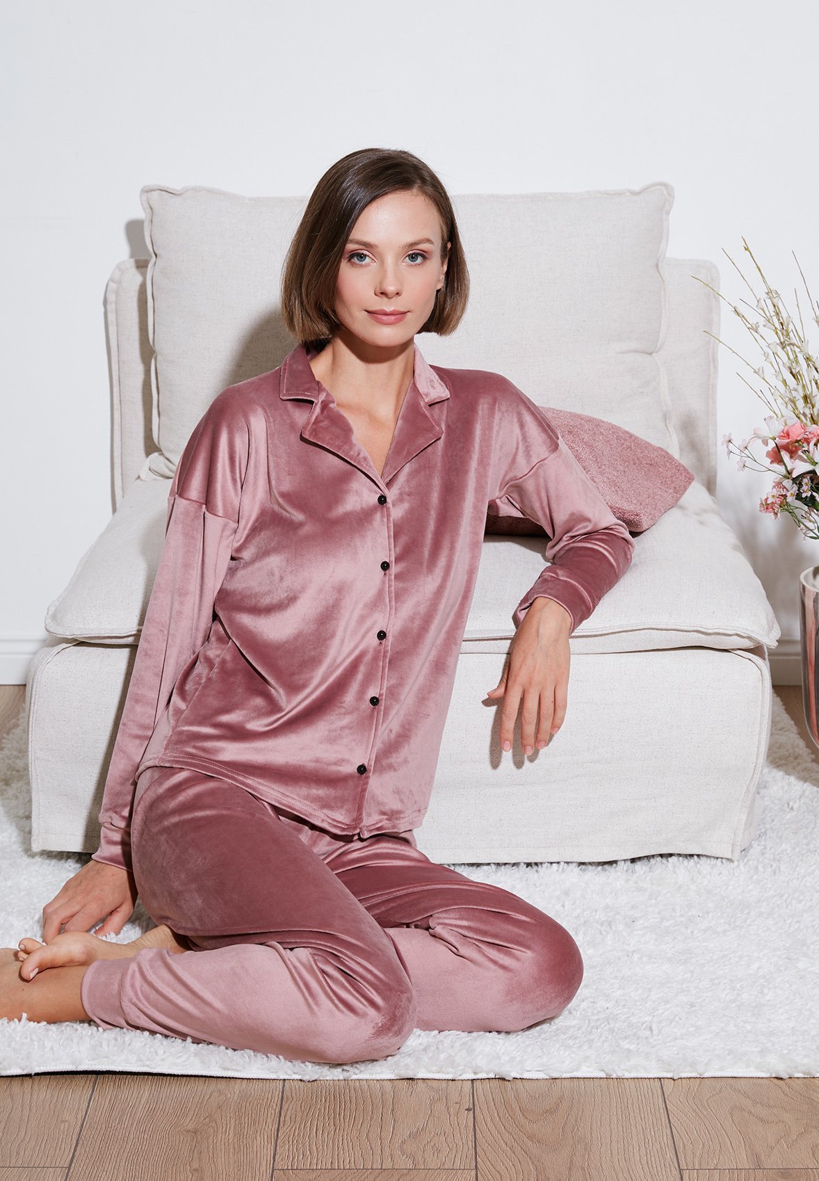roze-pyjama-836jaa-1.jpg LELA SET REGULAR FIT Pyjama powder pink/donkerroze Zalando.nl - Afbeelding 1