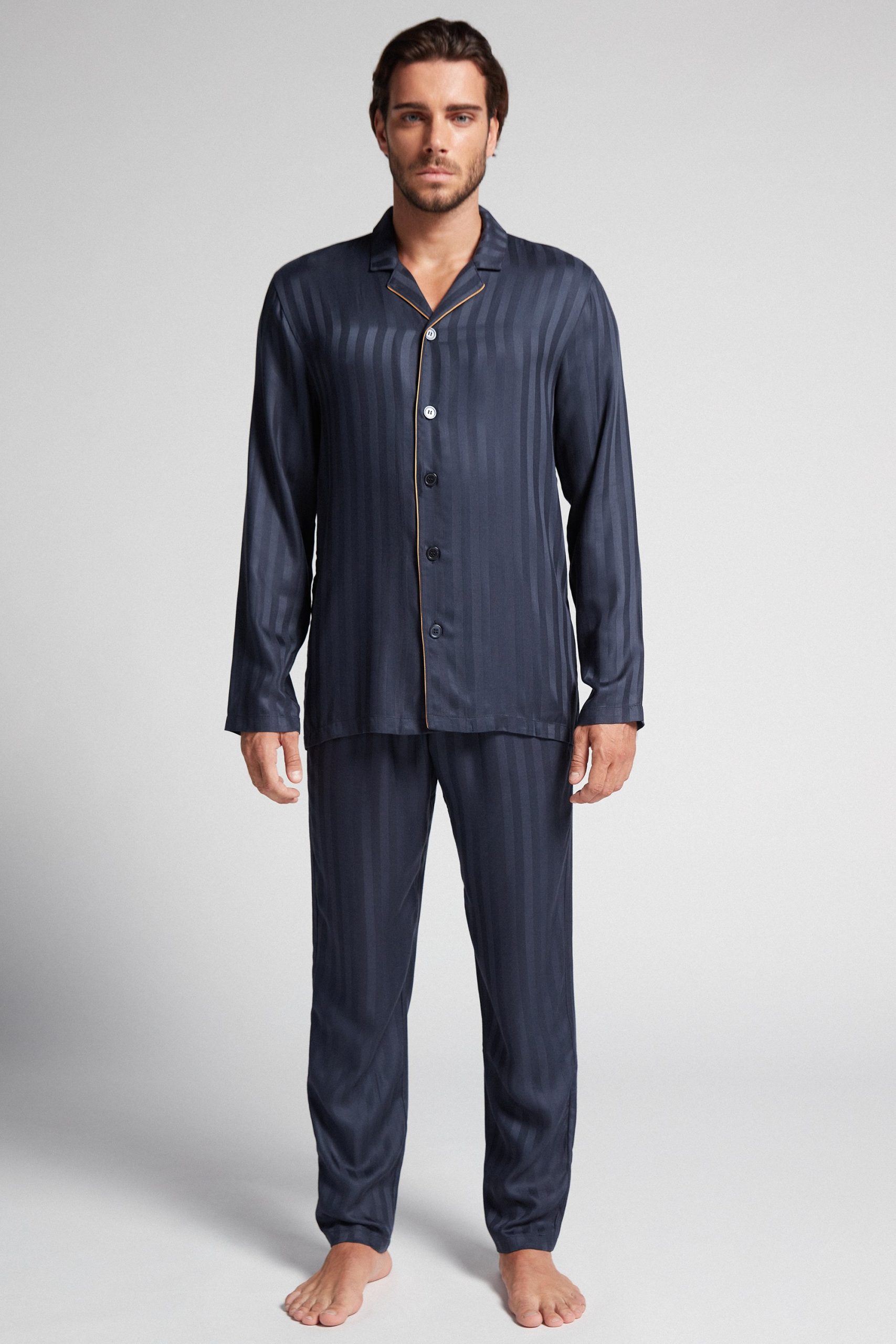 satijnen-heren-pyjama-091aem-1.jpg Satijnen pyjama's voor heren online | Zalando - Afbeelding 1