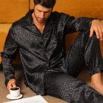 pyjama satijn heren nachtkleding zwart luipaard goedkoop huispak comfort mannen glans... | bol