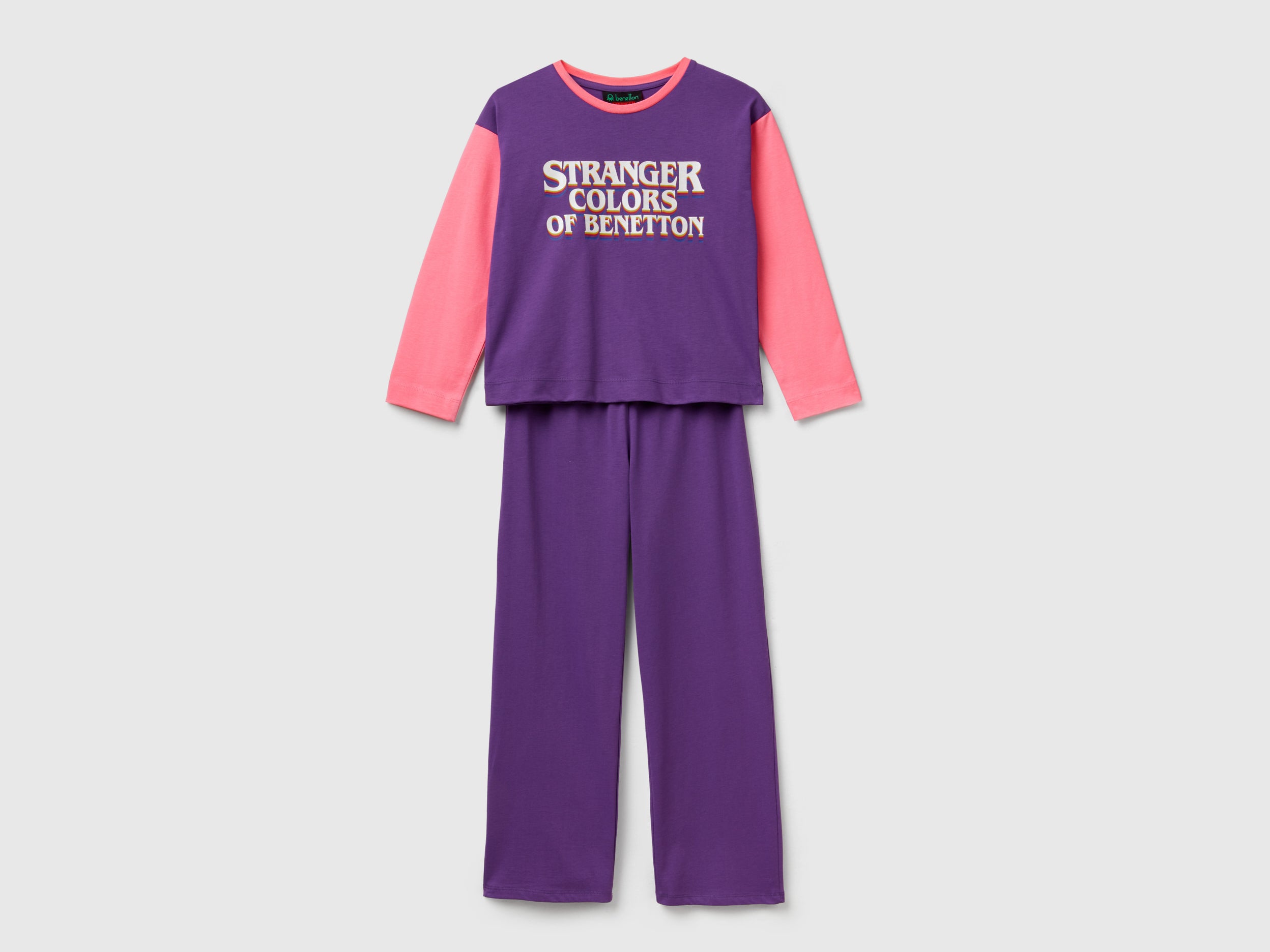 stranger-things-pyjama-506rfx-1.jpg Pyjamas with Stranger Things print - Afbeelding 1