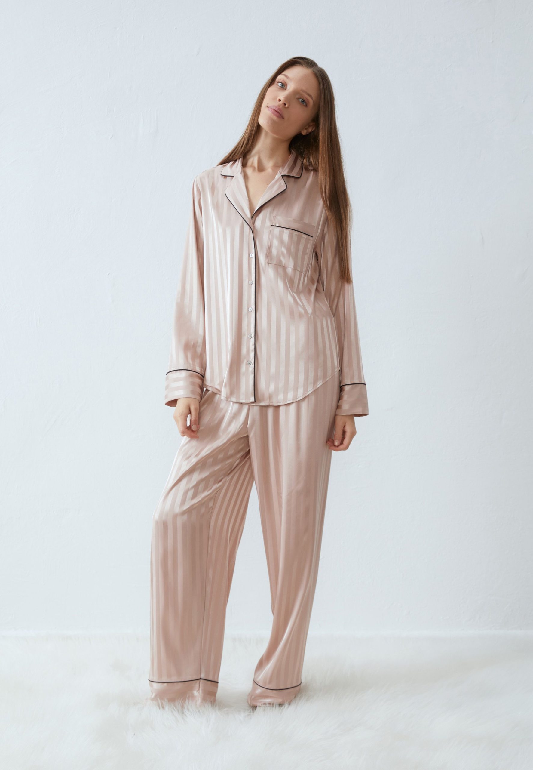 zalando-pyjama-dames-883ipi-1.jpg Anna Field by Zalando TONAL STRIPE SATIN SET Pyjama beige Zalando.nl - Afbeelding 1