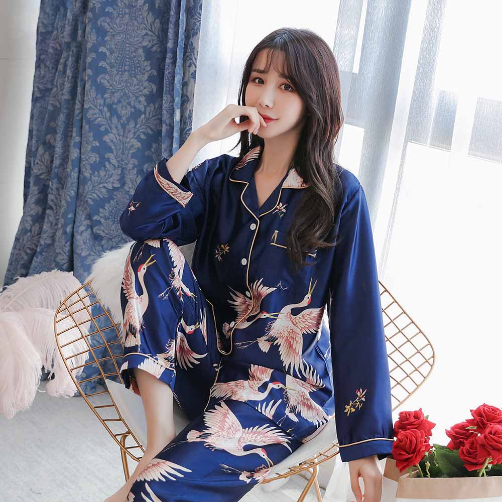 zijden-pyjama-dames-679fkj-1.jpg Zijden Pyjama Set Dames Pyjama's Pyjamabroek Set Lange Mouwen Casual Comfortabel Huiskleding Zijde M 5XL kopen vanaf een prijs van 26 | Joom - Afbeelding 1
